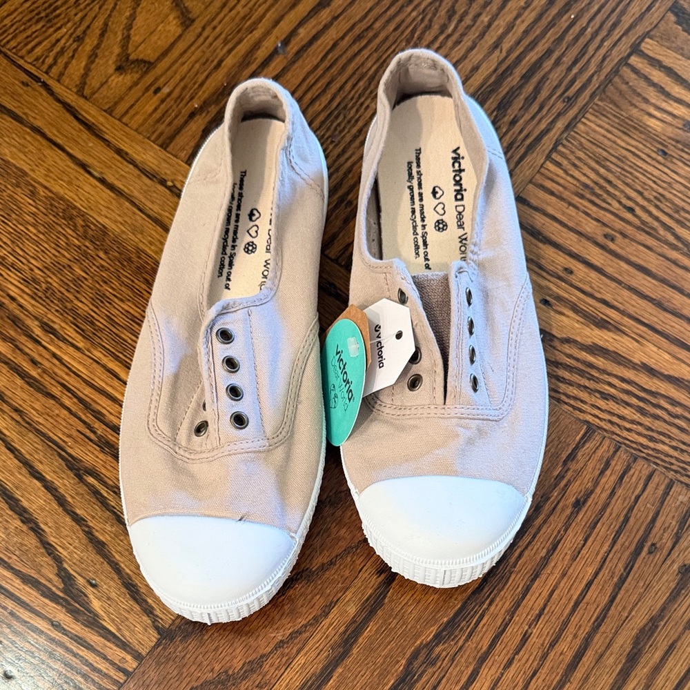 Victoria Slip-On Canvas Sneakers in Light Taupe with White Toe